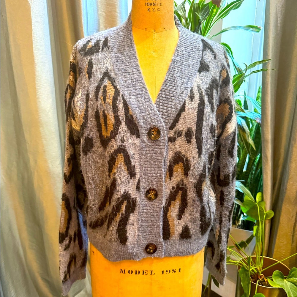 On trend cheetah fall sweater size medium wool blend layering cardigan.